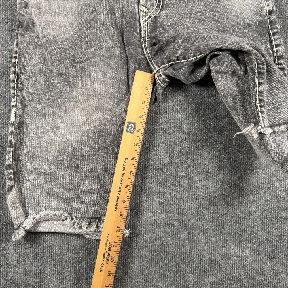 True Religion Ricky Relaxed Straight Gray Denim Shorts 32 Raw Hem Grunge